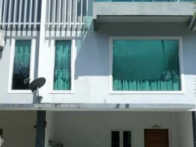 House for sale in Lumut, Manjung