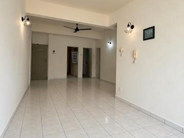 Condominium for rent in Langat, Selangor