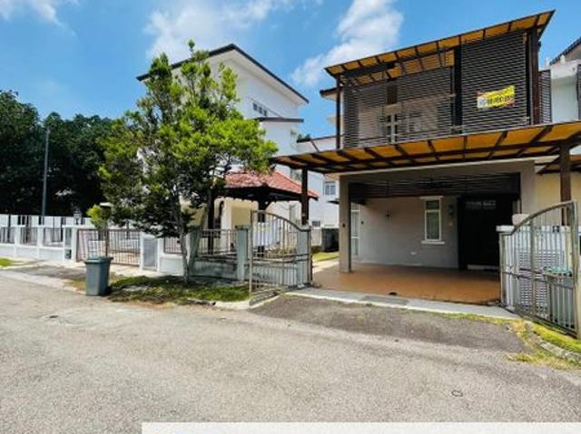 House for sale in Malaka