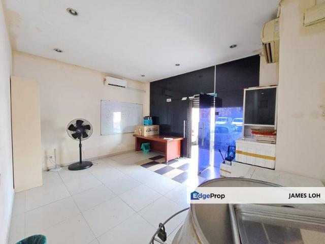 Shop for sale in Petaling, Subang Jaya