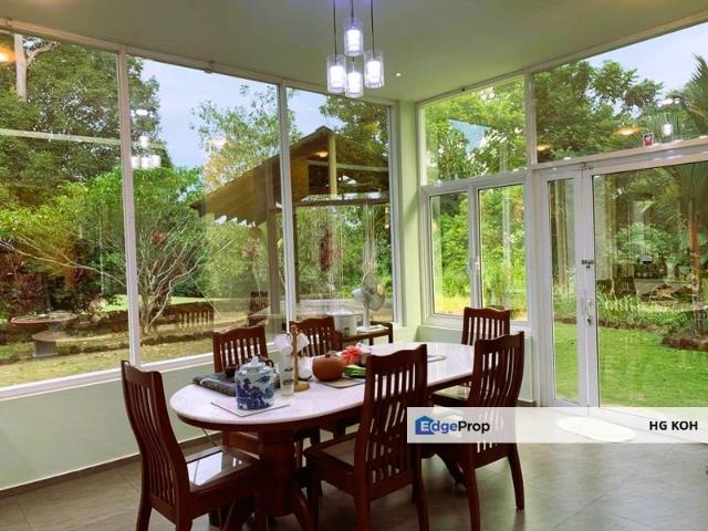 House for sale in Malaka