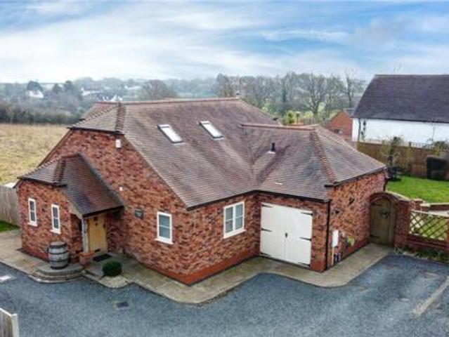 House for sale in Crookhill, Worcestershire