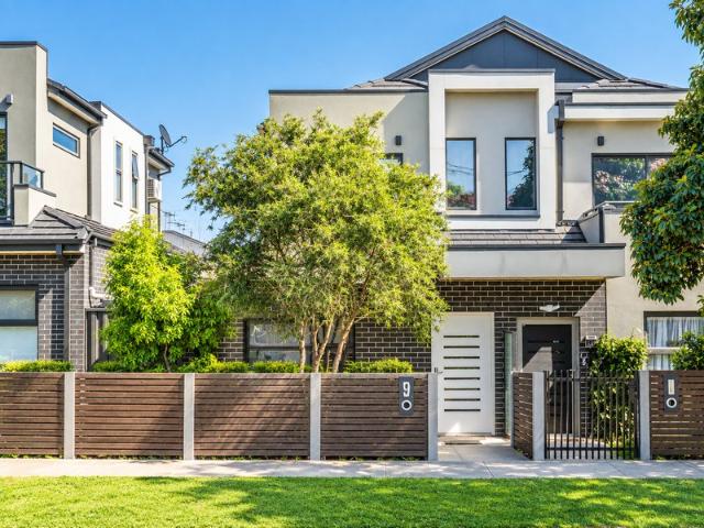 House for rent in Essendon West, Melbourne