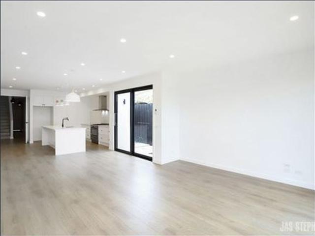 Townhouse for rent in Camerons Creek, Victoria