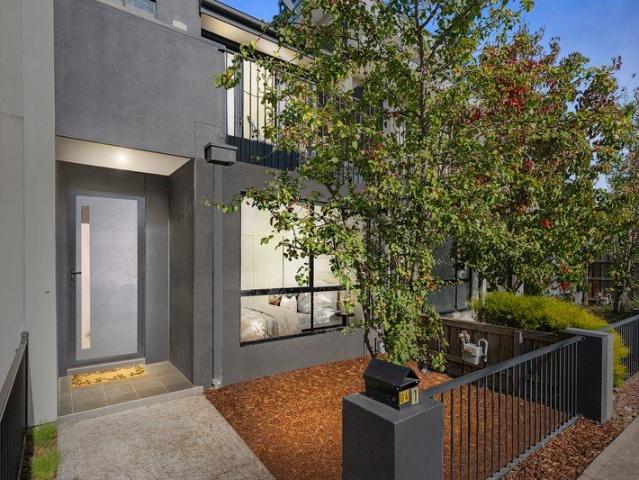 Townhouse for sale in Camerons Creek, Victoria