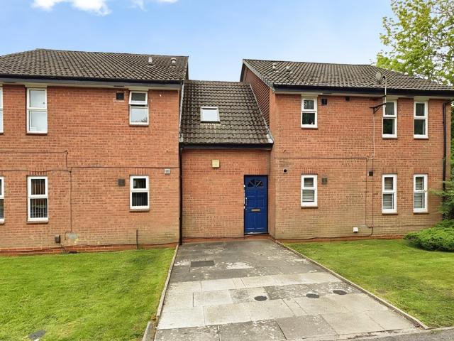 Studio for rent in Callow Hill, Redditch
