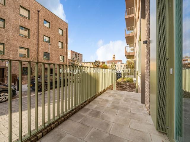 Apartment for rent in Gascoigne Estate, Greater London