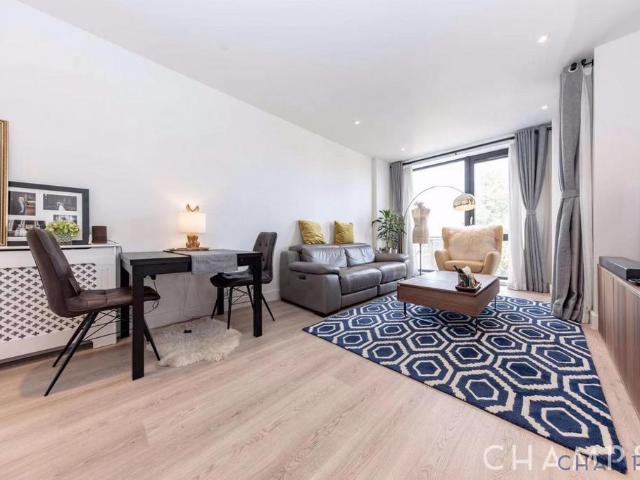 House for rent in Aberfeldy Village, Blackwall