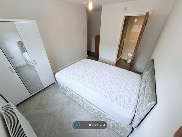 Room for rent in Sheffield Lane Top, Firth Park