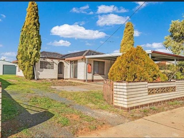 House for rent in Rochester, Victoria