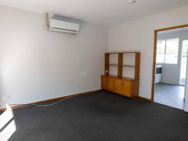 Apartment for rent in Chaslands, Canterbury