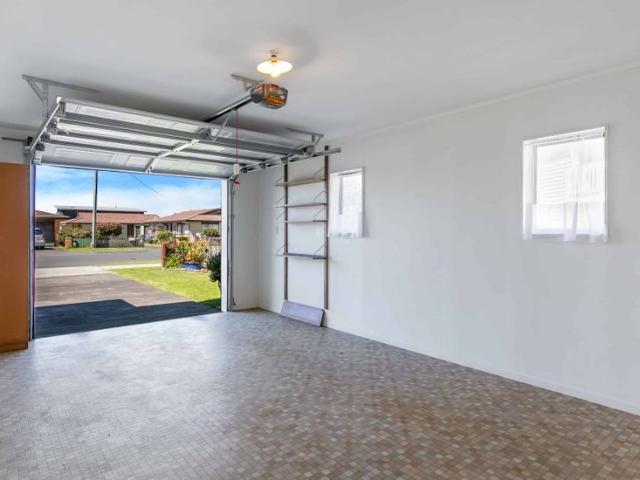 Apartment for rent in Ōrewa, Hibiscus and Bays