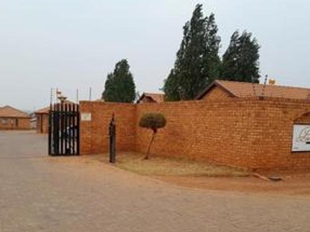 Townhouse for sale in Soweto, Gauteng