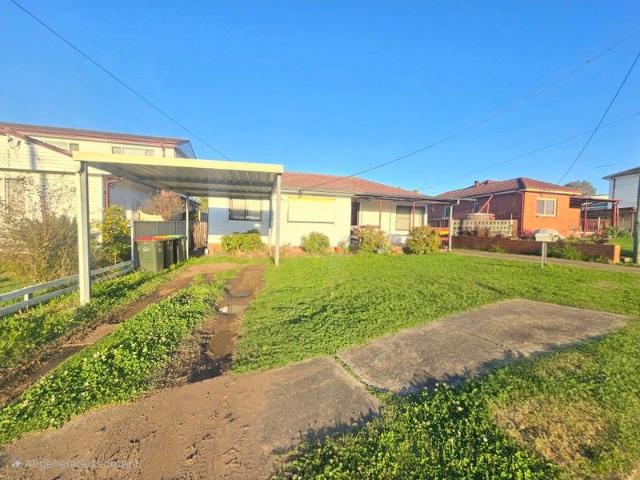 House for rent in Canley Heights, New South Wales