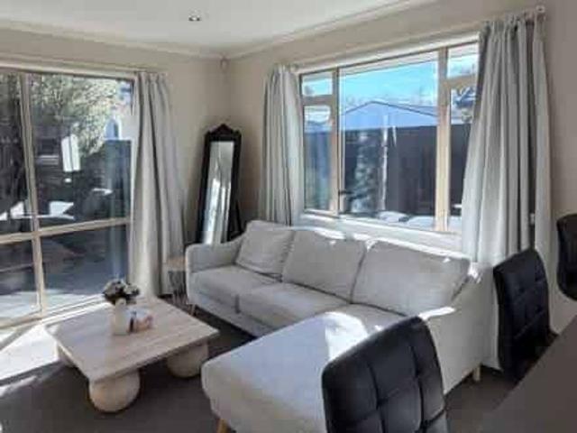 House for rent in Chaslands, Canterbury