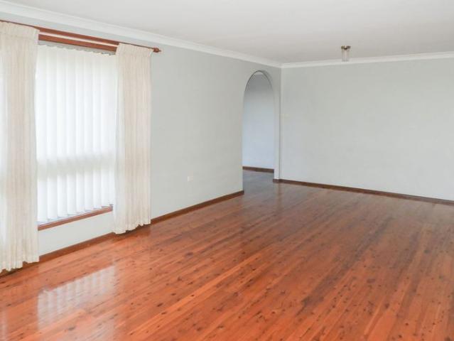 House for rent in Mount Keira, Wollongong City Council