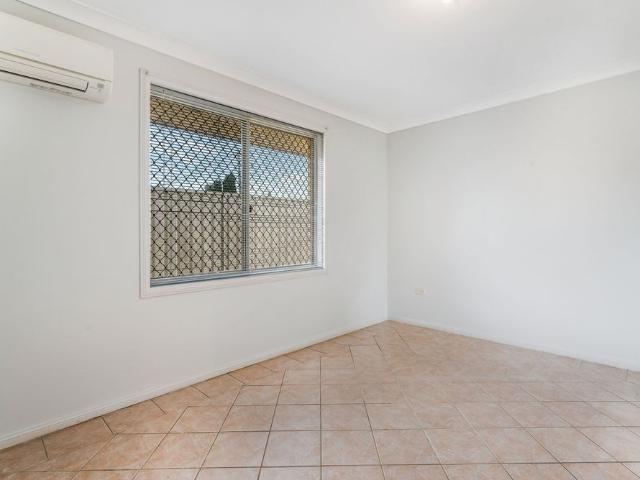 House for rent in Busby, Sydney