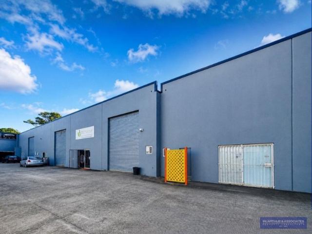 Warehouse for rent in Toombul, Queensland