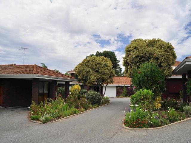 Villa for rent in Palmyra, Western Australia