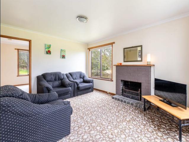 Apartment for rent in Barnes Bay, Tasmania