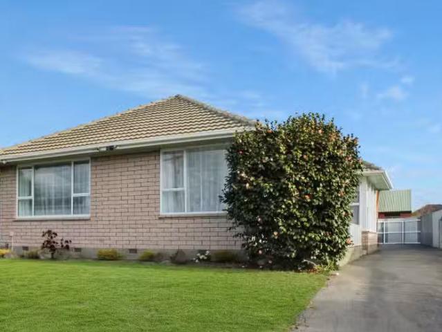 House for rent in Chaslands, Canterbury