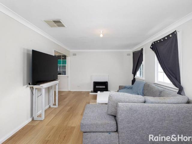 House for rent in Kooringal, Wagga Wagga City Council