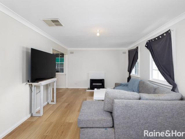 House for rent in Kooringal, Wagga Wagga City Council