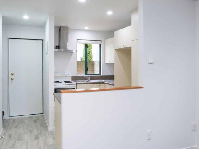 Townhouse for rent in Heathcote, Canterbury