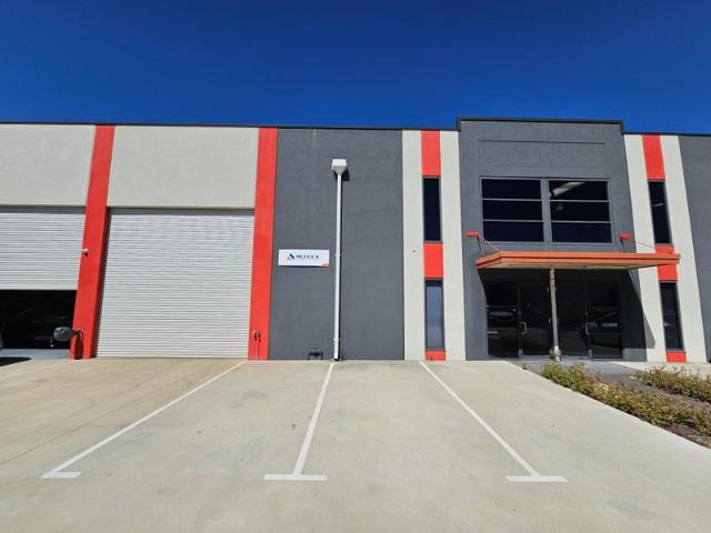 Warehouse for sale in Gnangara, City of Wanneroo
