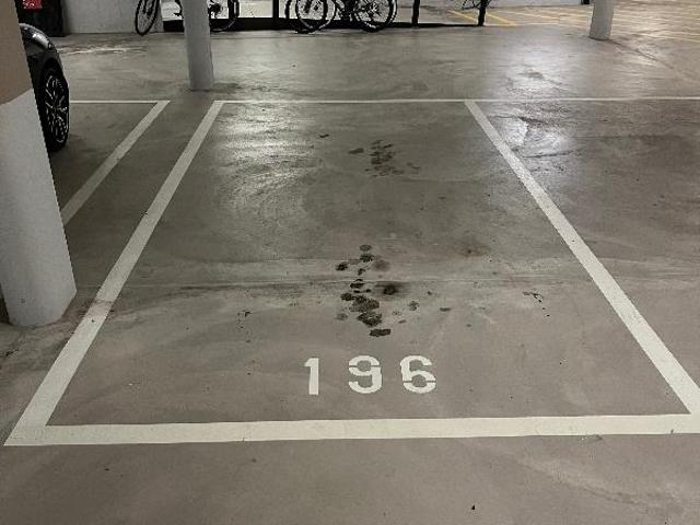 Garage mieten in Einigen, Zürich