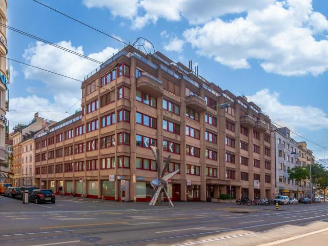 Garage mieten in Einigen, Zürich