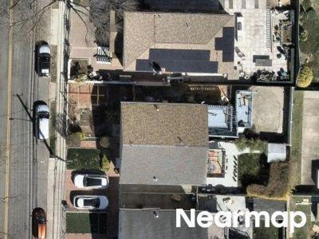 House for sale in The Bronx, Arverne
