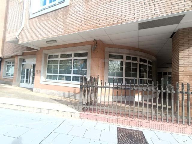 Local Comercial en venta en Eras de Renueva, León