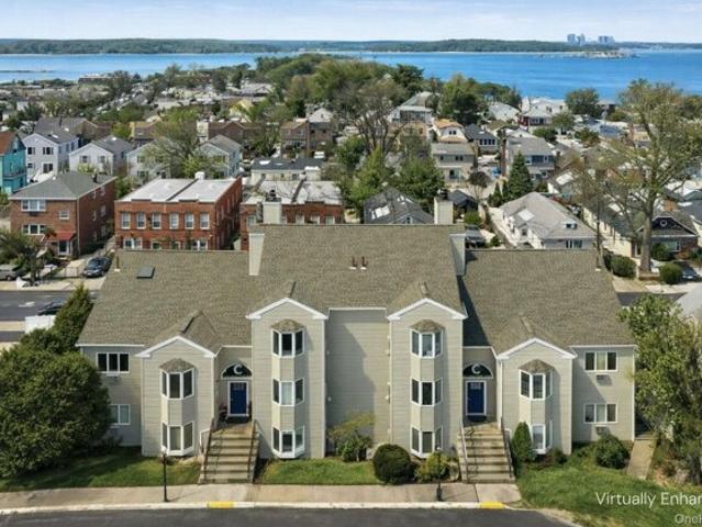 Condo for sale in The Bronx, Arverne