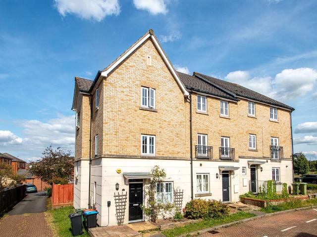 House for rent in Oxley Park, Shenley Church End