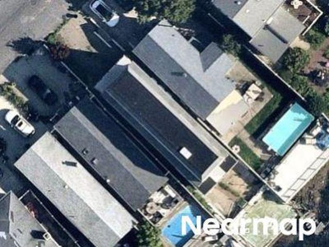 House for sale in The Bronx, Arverne