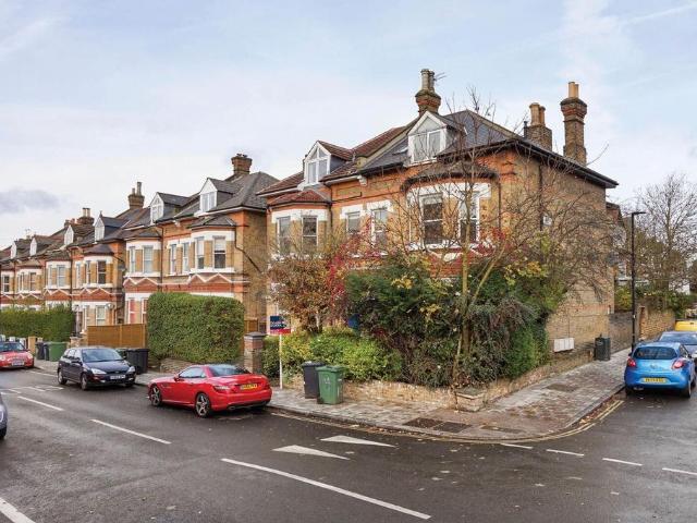 Apartment for rent in Streatham Hill, Greater London