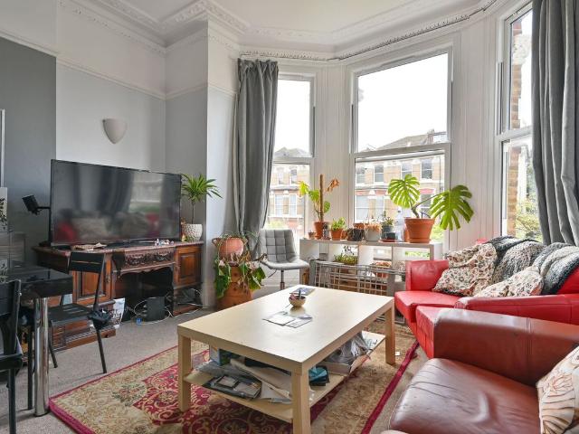 Apartment for rent in Streatham Hill, Greater London