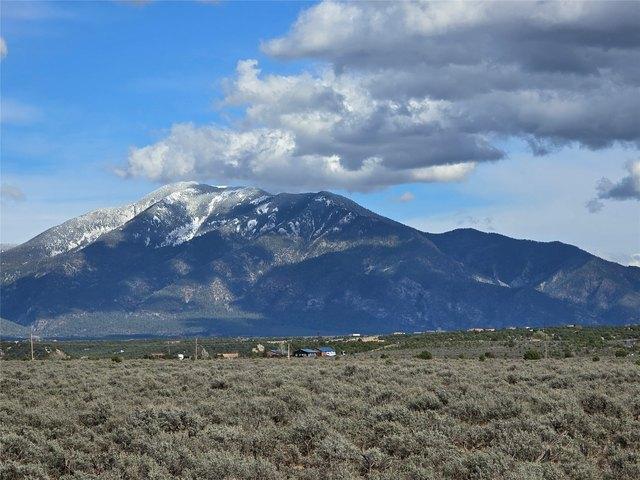 Land for sale in Arroyo Hondo, New Mexico