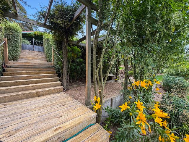 House for sale in Cloverlea, Victoria
