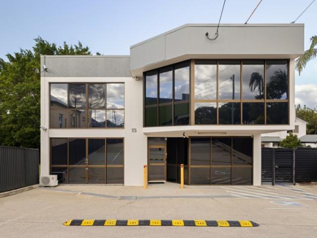 Office for rent in Toombul, Queensland