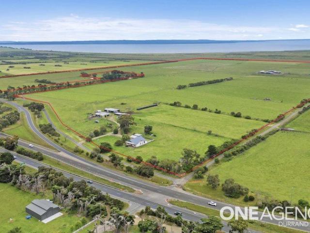 Cottage for sale in Camerons Creek, Victoria
