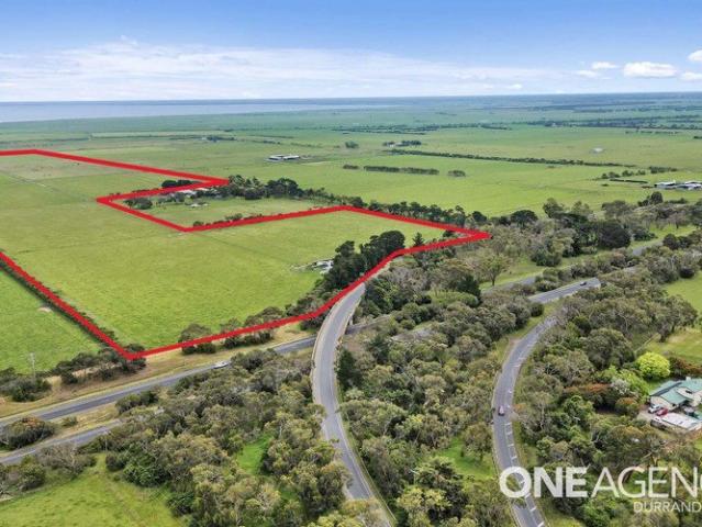 Cottage for sale in Lang Lang, Melbourne