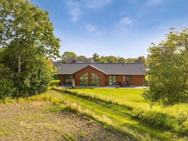 Villa til salg i Humble, Langeland