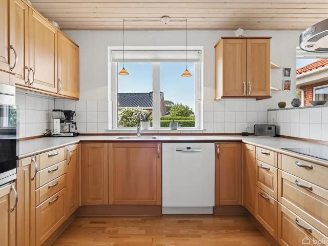 Ejendom til salg i Hvide Sande, Århus