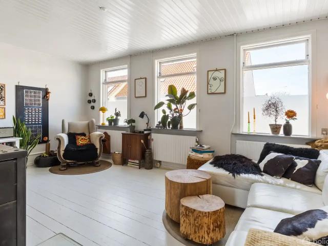 Villa til salg i Aakirkeby, Brøndby
