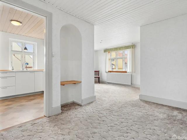 Villa til salg i Aakirkeby, Brøndby