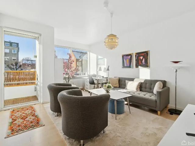 Ejendom til salg i Kongens Lyngby  , Brøndby