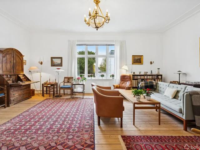 Ejendom til salg i Hellerup, Brøndby