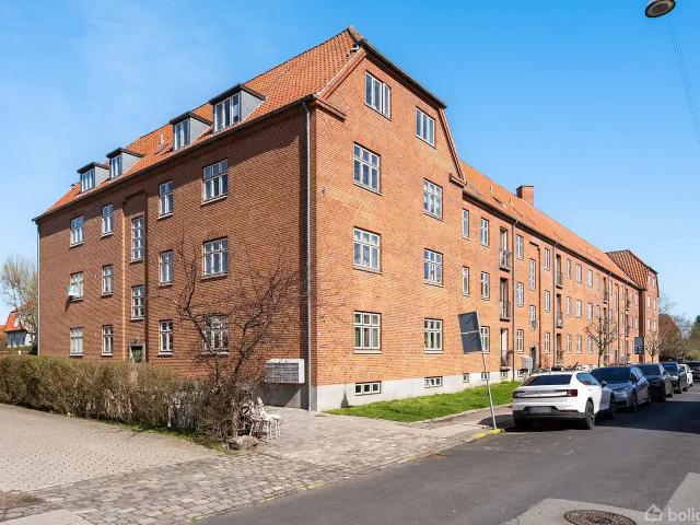 Ejendom til salg i København, Brøndby